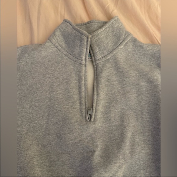 TNA Gray Cropped Long Sleeve 1/4 Zip Hoodie - Picture 2 of 4